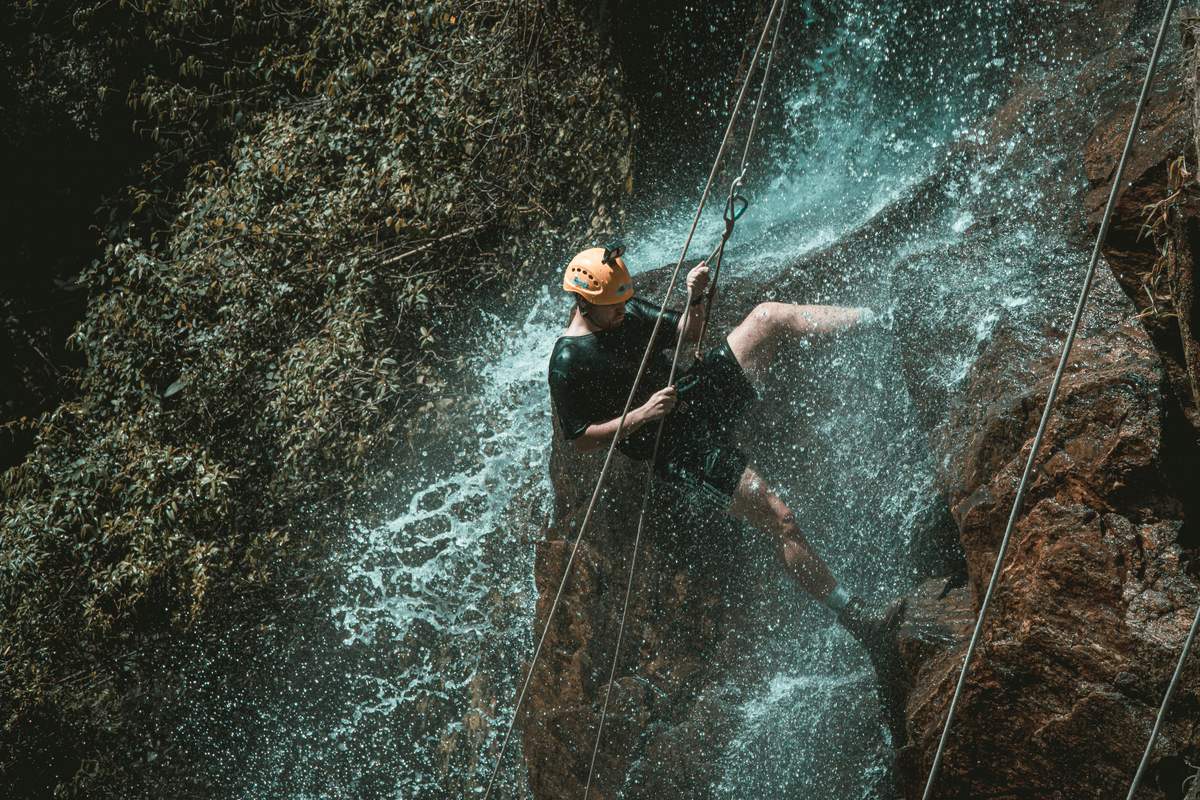 Canyoning in Aling-Aling Waterfall